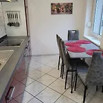 In Oberhausen: Zentral & Ruhig, Eigener Eingang Oberhausen (North Rhine-Westphalia)