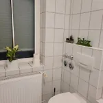 Lejlighed In Oberhausen: Zentral & Ruhig, Eigener Eingang
