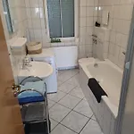 In Oberhausen: Zentral & Ruhig, Eigener Eingang Oberhausen (North Rhine-Westphalia)