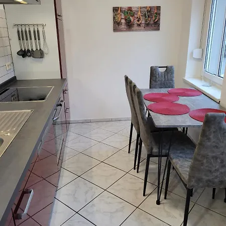 In Oberhausen: Zentral & Ruhig, Eigener Eingang Oberhausen (North Rhine-Westphalia)