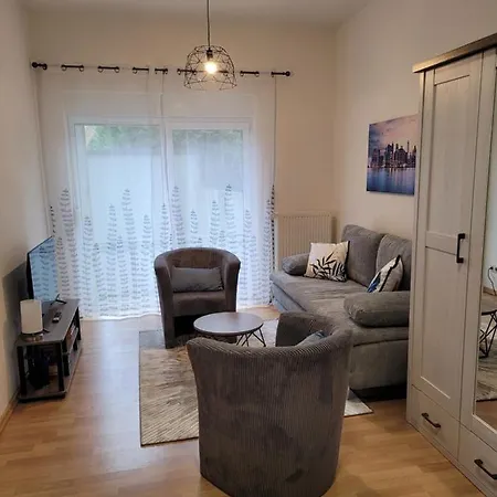 In Oberhausen: Zentral & Ruhig, Eigener Eingang Apartmán Oberhausen (North Rhine-Westphalia)