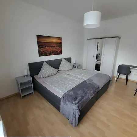 In Oberhausen: Zentral & Ruhig, Eigener Eingang Apartmán Oberhausen (North Rhine-Westphalia)