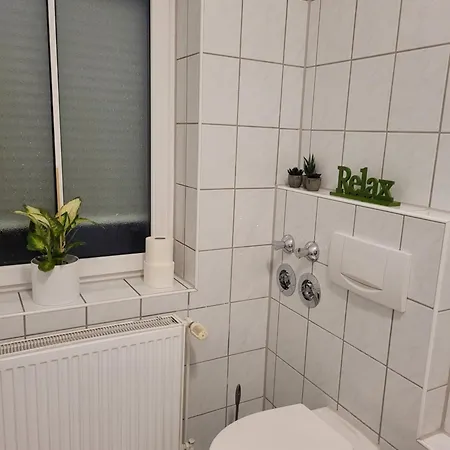 Apartamento In Oberhausen: Zentral & Ruhig, Eigener Eingang