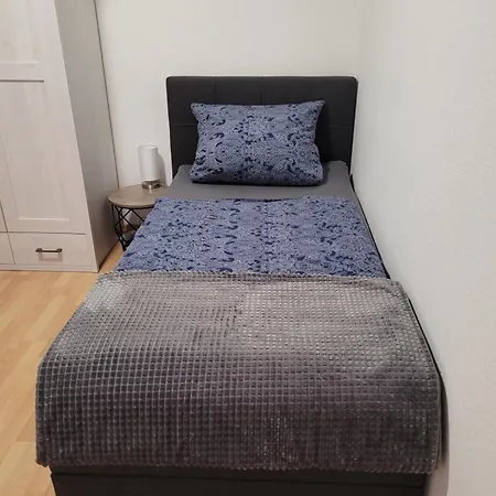 In Oberhausen: Zentral & Ruhig, Eigener Eingang Apartamento