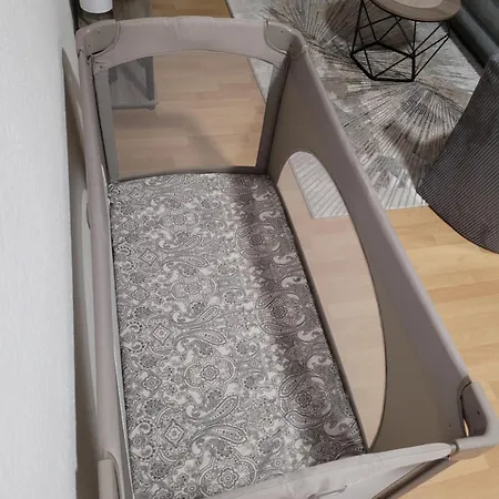 In Oberhausen: Zentral & Ruhig, Eigener Eingang Apartmán