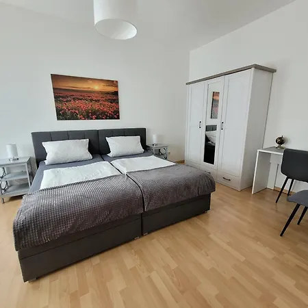 In Oberhausen: Zentral & Ruhig, Eigener Eingang Apartamento *