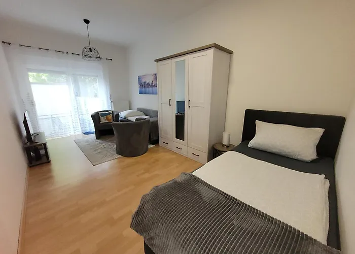 In Oberhausen: Zentral & Ruhig, Eigener Eingang *